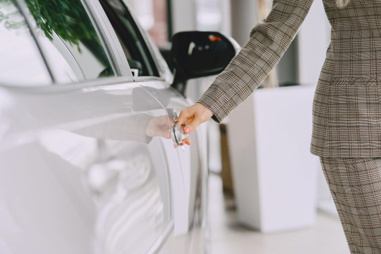 Închirieri auto în Aeroportul Iași pentru turiști: sfaturi utile pentru o experiență fără probleme 