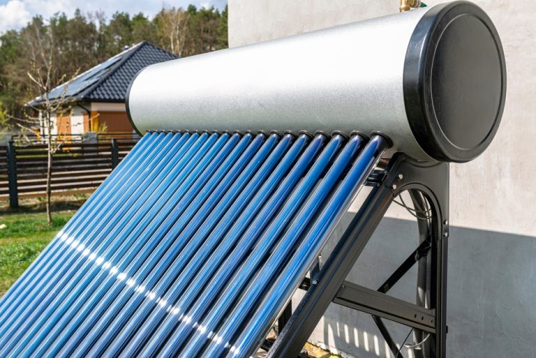 Panouri solare nepresurizate vs. presurizate Ferroli: ce variantă alegi?